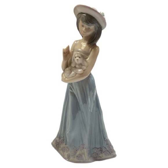 Lladro Elizabeth #5645 Girl In Hat With Puppy Dog Porcelain - Picture 1 of 9